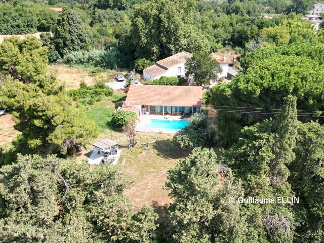 Maison 15 pièces 325 m²