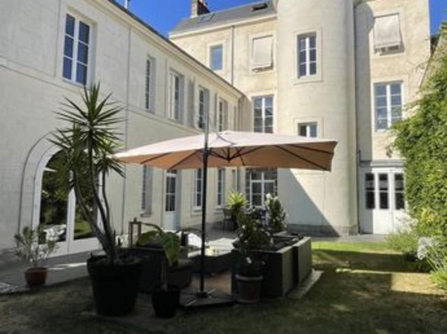 Maison 15 pièces 330 m²