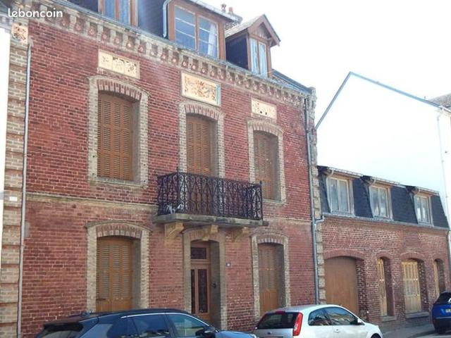 Maison 15 pièces 330 m²
