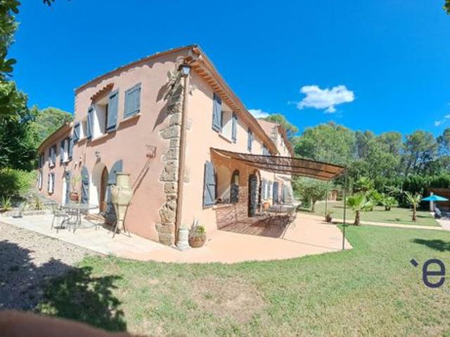 Maison 15 pièces 450 m²