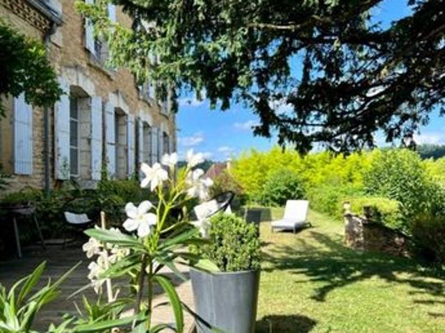 Maison 15 pièces 460 m²
