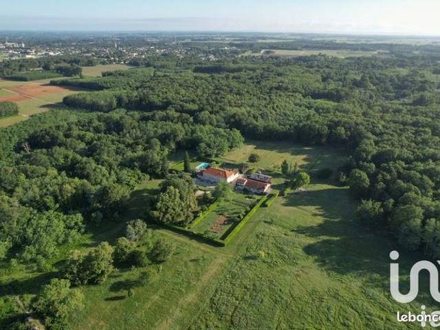 Maison 15 pièces 460 m²