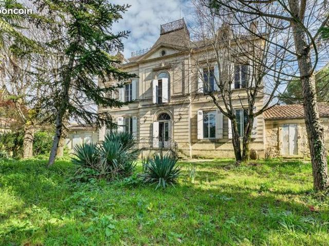 Maison 15 pièces 467 m²