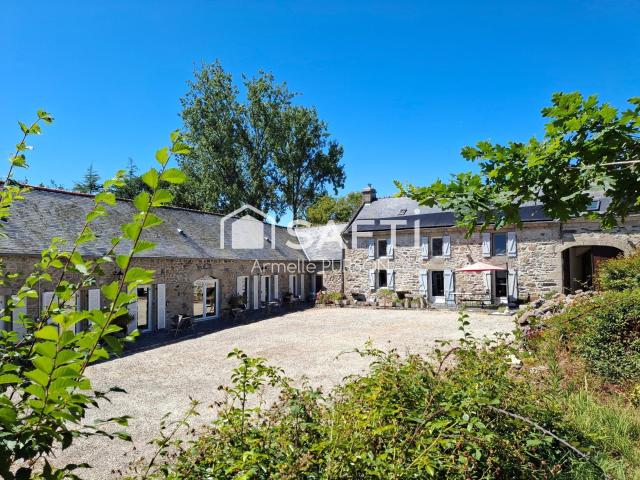 Maison 15 pièces 466 m²