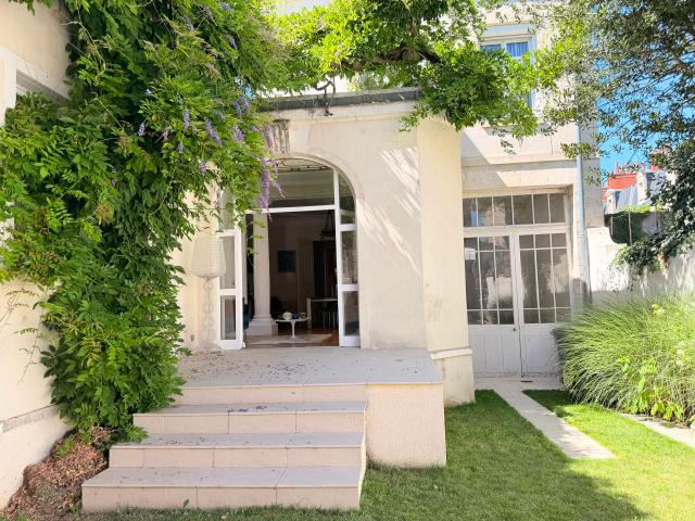 Maison 15 pièces 470 m²