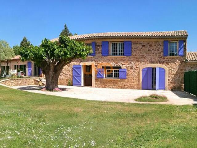 Maison 15 pièces 470 m²