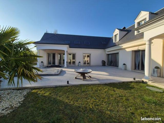 Maison 15 pièces 471 m²