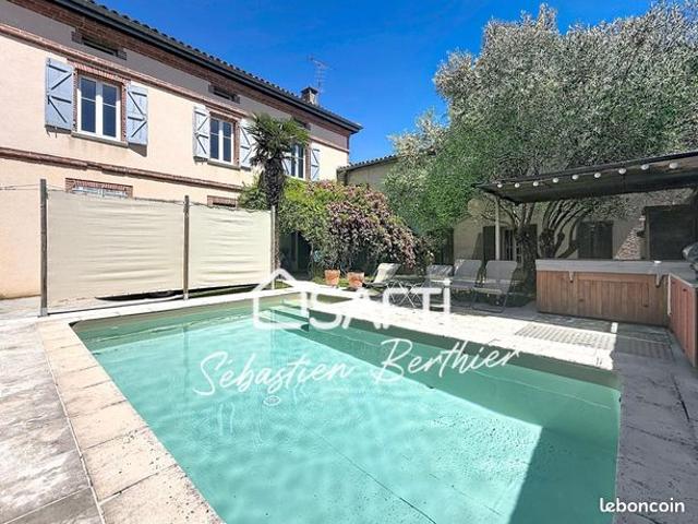 Maison 15 pièces 476 m²