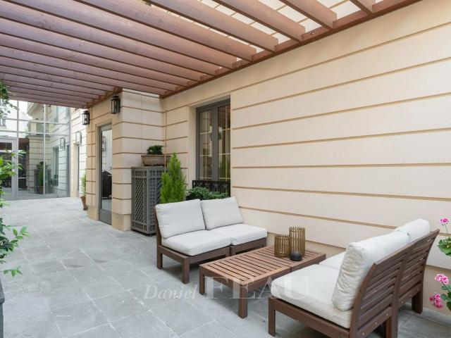Maison 15 pièces 400 m²