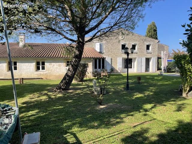 Maison 15 pièces 420 m²