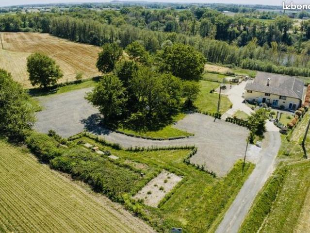 Maison 15 pièces 565 m²