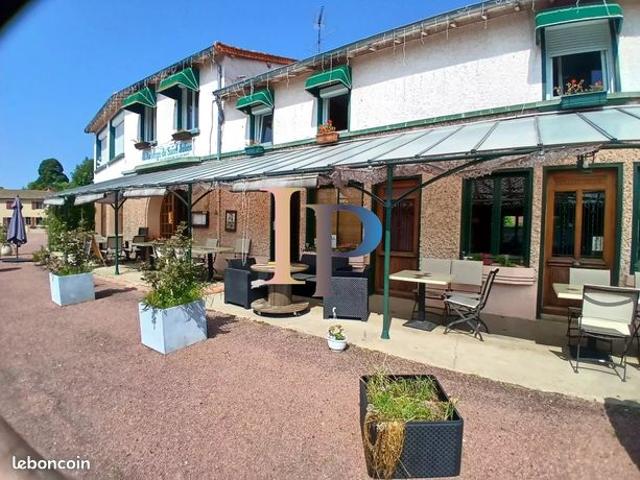 Maison 15 pièces 585 m²