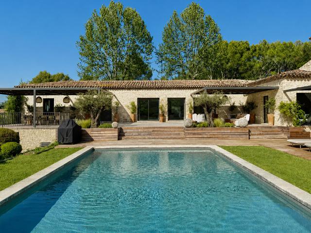Maison 15 pièces, 520 m² à louer à Aix en Provence 13100