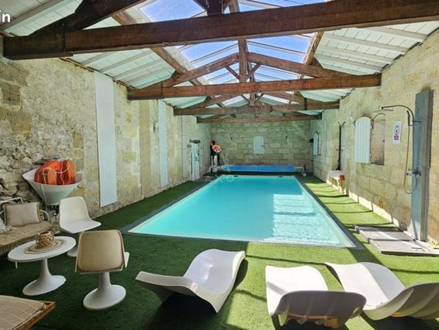 Maison 15 pièces 530 m²