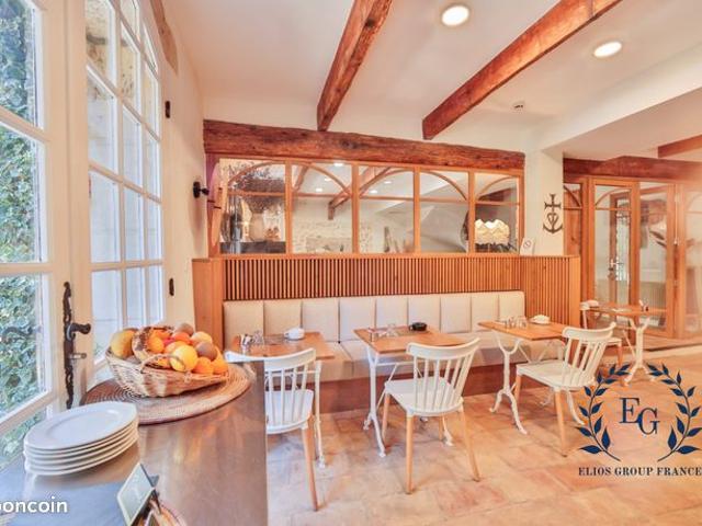 Maison 15 pièces 530 m²
