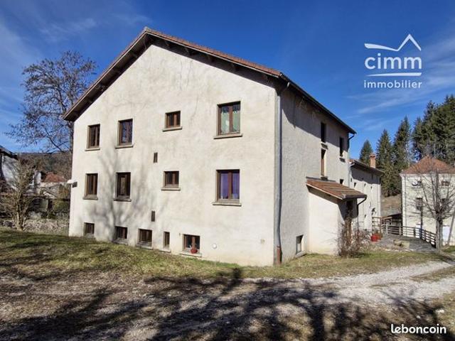 Maison 15 pièces 698 m²