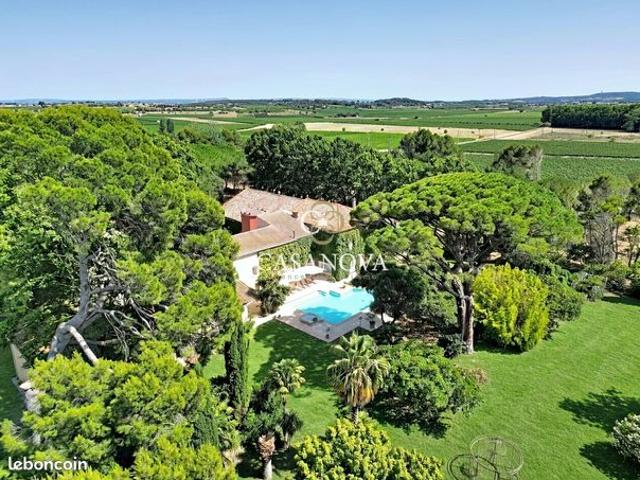Maison 15 pièces 770 m²
