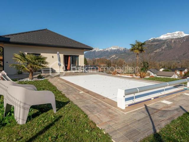 Maison 165 m² avec piscine – À 1 km du lac d’Annecy – Lathuile
