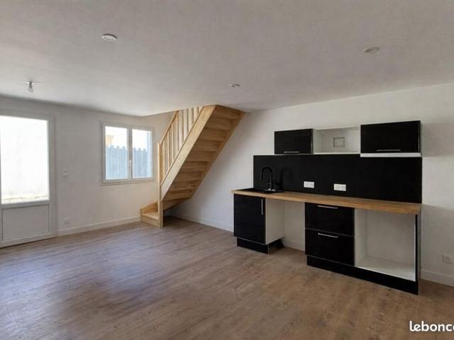 Maison 165 m² Rives De L Yon