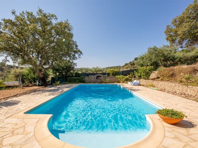 Maison 165m2 sur terrain de 1700m2 avec piscine Le PLAN de. 165m² Le Plan de la Tour