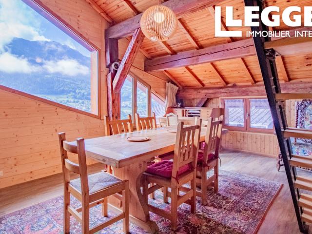 Maison 165m² rénovée + mezzanine + 2 pièces indépendant – Vue vallée – Proche station ski ! Potentiel locatif