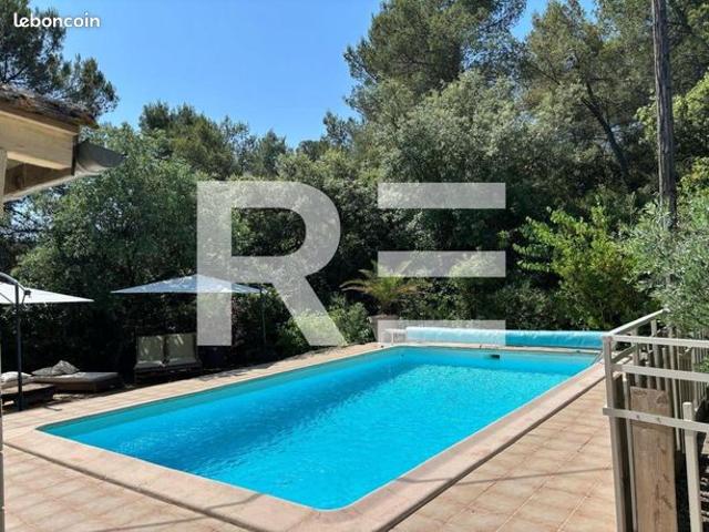 Maison 168 m² Nimes