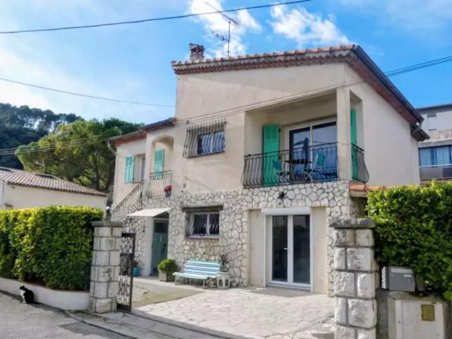 Maison 169m² / Jardin / Terrasse / parkings