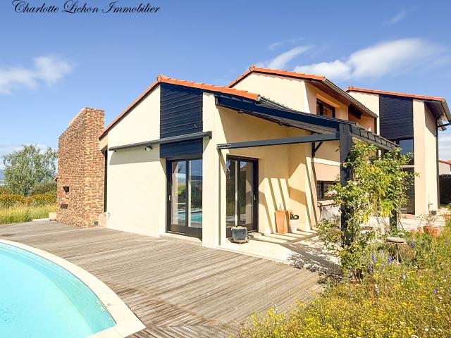 Maison 160 m2 279 m2 au sol 1 086 m2 terrain 5 chambres garage cave piscine