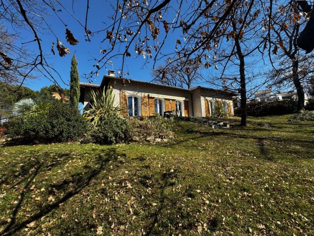 Maison 162m2 sur sous sol et terrain de 1806m2 162m² Davézieux