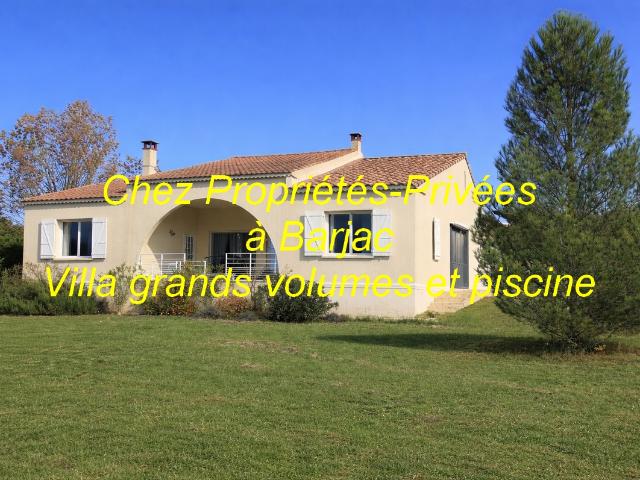 Maison 163 m² de plain pied avec piscine, proche de Barjac Centre