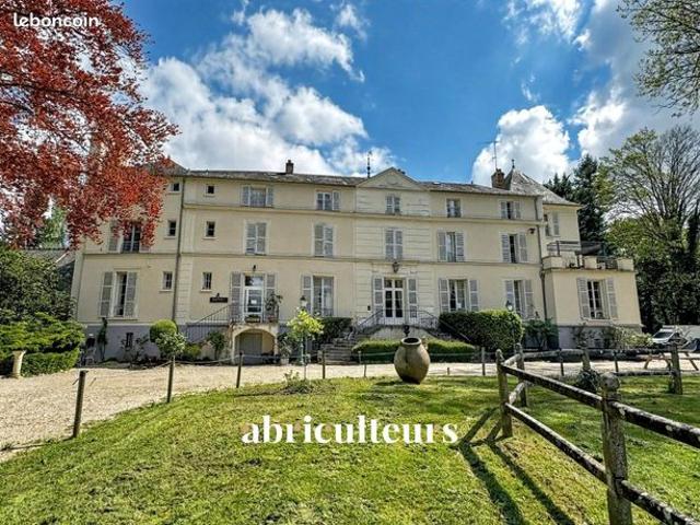 Maison 16 pièces 1 000 m²