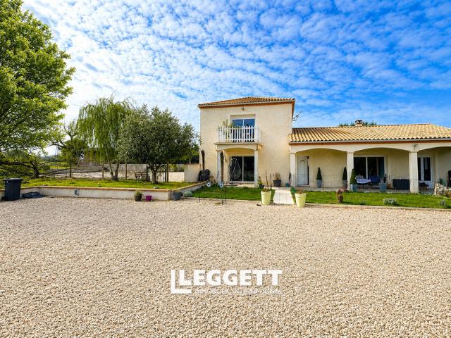 Maison 16 pièces 243 m²