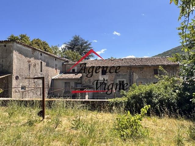 Maison 16 pièces 272 m²
