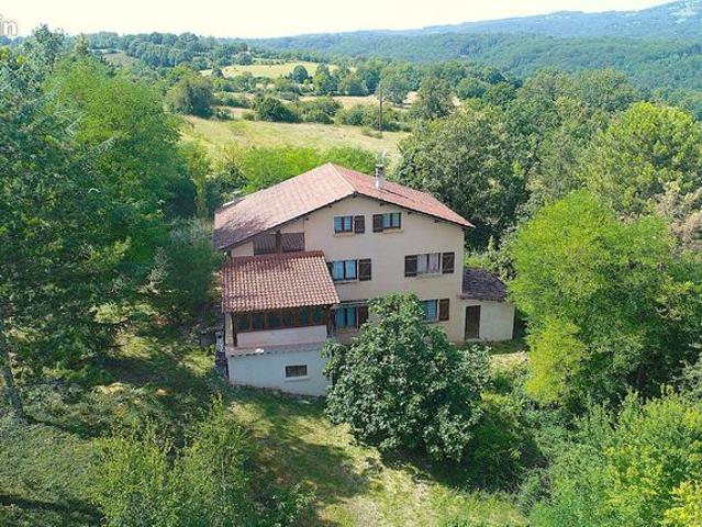 Maison 16 pièces 278 m²