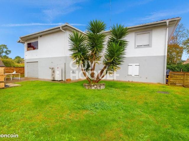 Maison 16 pièces 213 m²