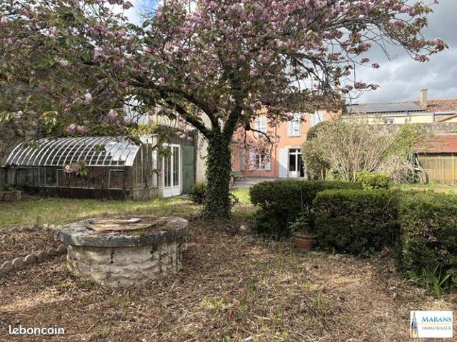 Maison 16 pièces 348 m²