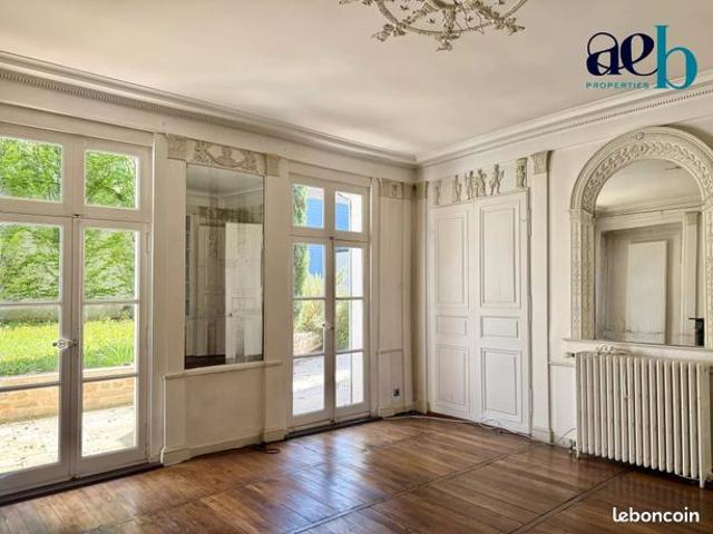 Maison 16 pièces 355 m²