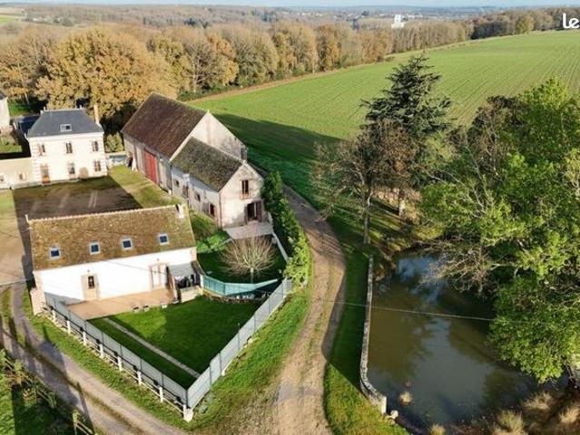 Maison 16 pièces 374 m²