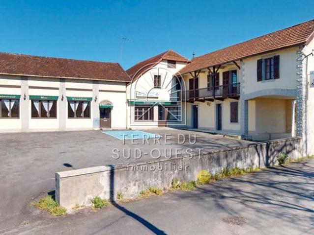 Maison 16 pièces 378 m²