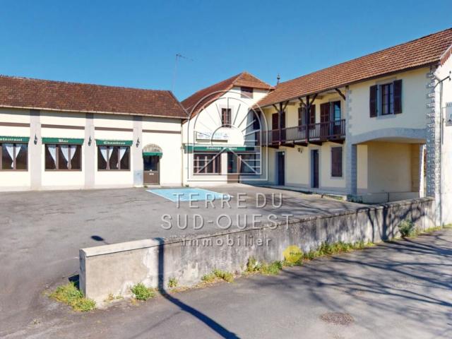 Maison 16 pièces 378 m²