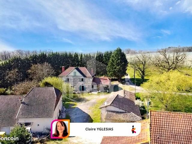 Maison 16 pièces 382 m²