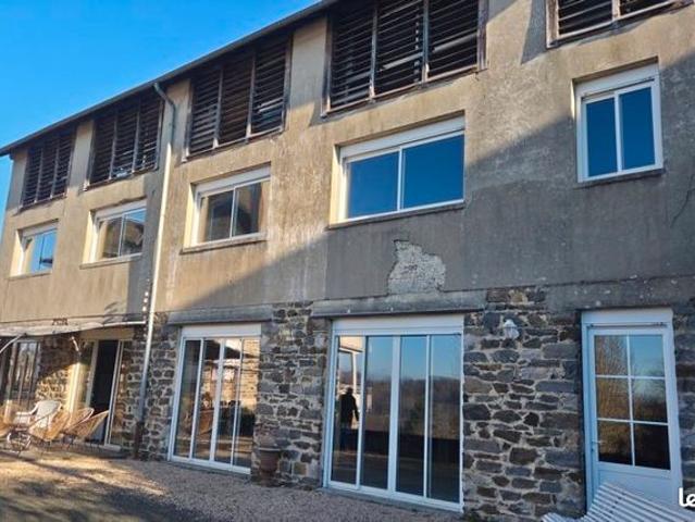 Maison 16 pièces 386 m²