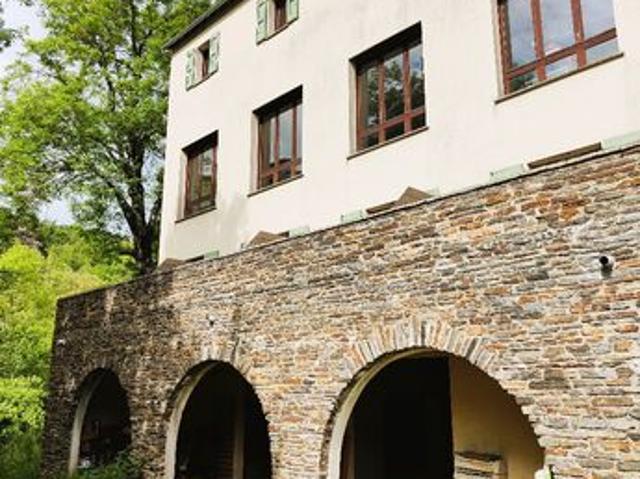 Maison 16 pièces 392 m²