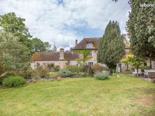 Maison 16 pièces 392 m²