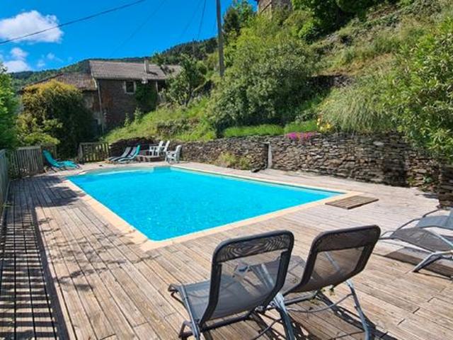 Maison 16 pièces 300 m²