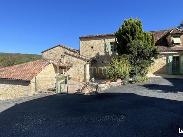 Maison 16 pièces 304 m²