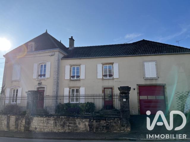Maison 16 pièces 311 m²