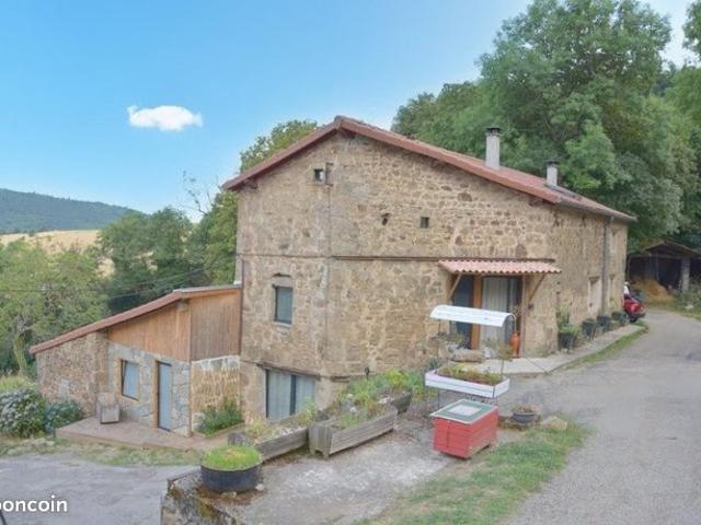 Maison 16 pièces 326 m²