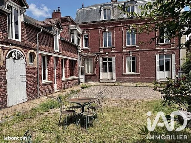 Maison 16 pièces 334 m²