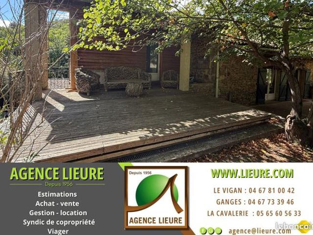 Maison 16 pièces 338 m²